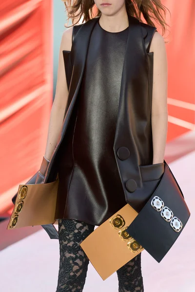 Look 65